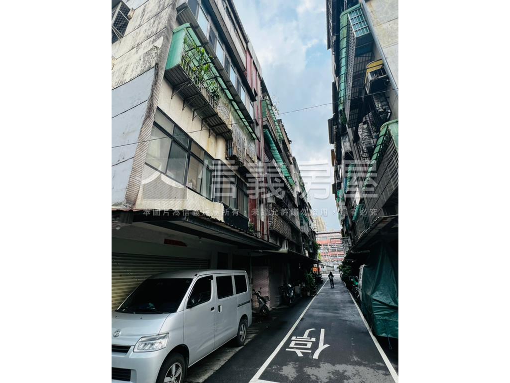 金龍國小邊間公寓二樓房屋室內格局與周邊環境