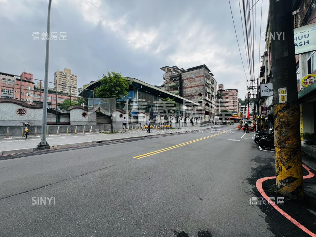 金龍國小邊間公寓二樓房屋室內格局與周邊環境