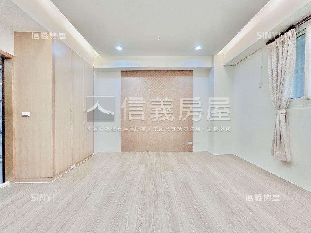五期四房坡道Ｂ１車位房屋室內格局與周邊環境