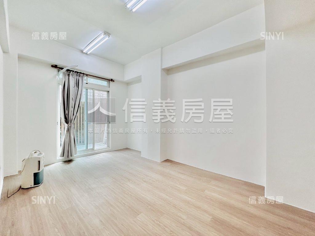 五期四房坡道Ｂ１車位房屋室內格局與周邊環境