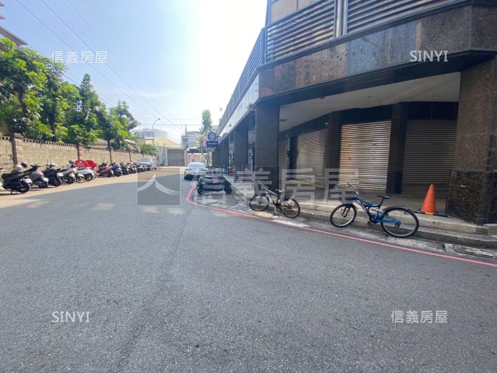 大里三角窗大面寬店面房屋室內格局與周邊環境