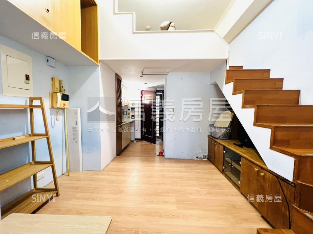 溫莎小築♖挑高３米６套房房屋室內格局與周邊環境