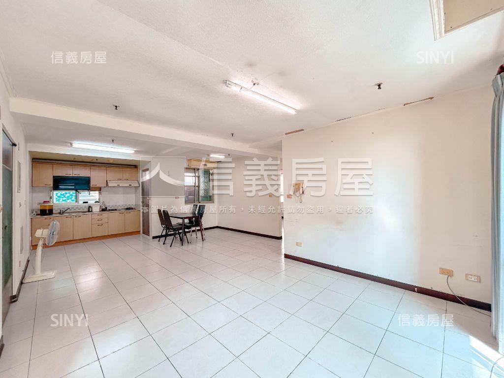 荷蘭家鄉廁所開窗平車房屋室內格局與周邊環境
