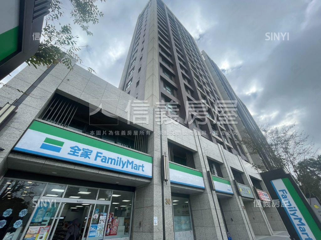 龍潭角間雙面寬金店面房屋室內格局與周邊環境