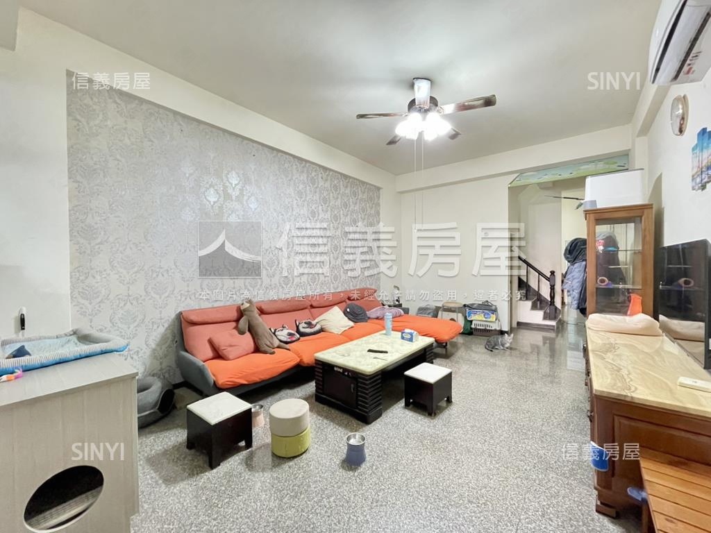 地約３０坪雙套房孝親車墅房屋室內格局與周邊環境