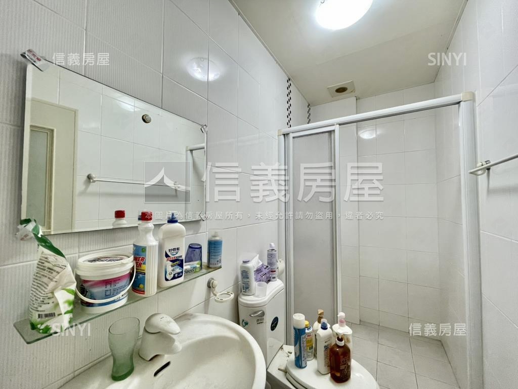 地約３０坪雙套房孝親車墅房屋室內格局與周邊環境