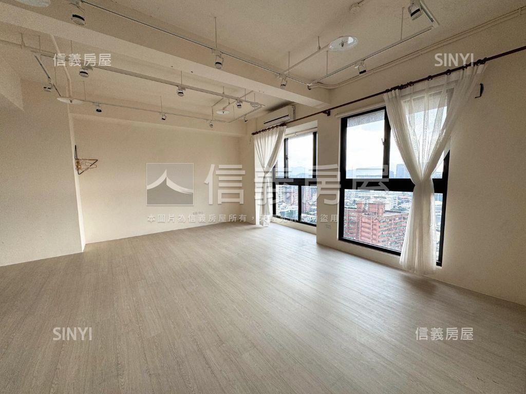 景冠戶。稀有頂樓邊間房屋室內格局與周邊環境