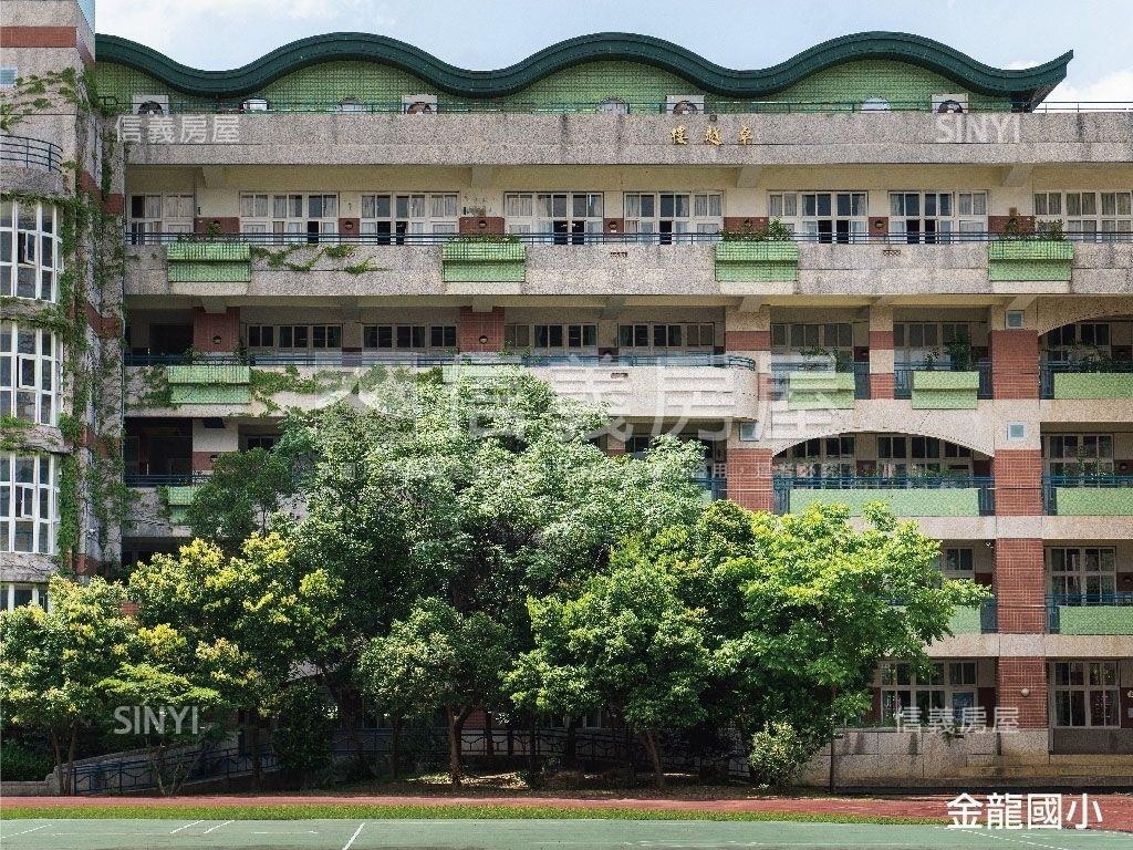 景冠戶。稀有頂樓邊間房屋室內格局與周邊環境