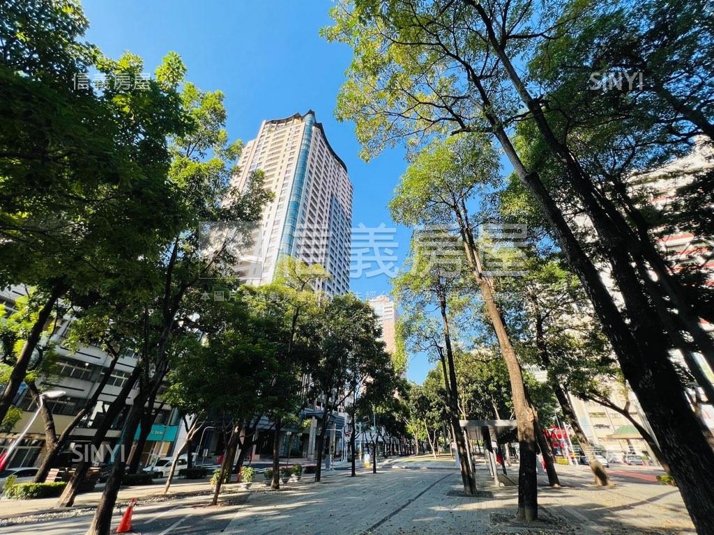 近ＳＯＧＯ大面寬商用房屋室內格局與周邊環境