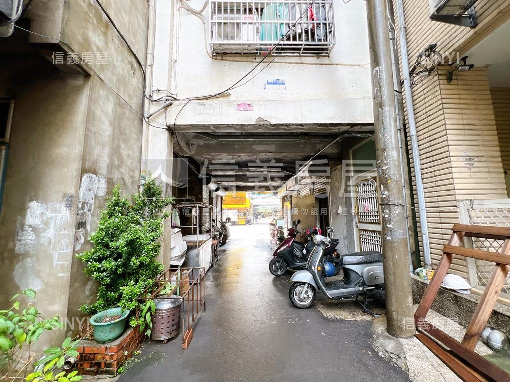 強！軍功路低總價透套房屋室內格局與周邊環境