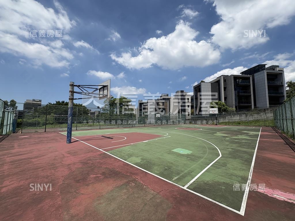 夏目漱石雲岫社區電梯透天房屋室內格局與周邊環境