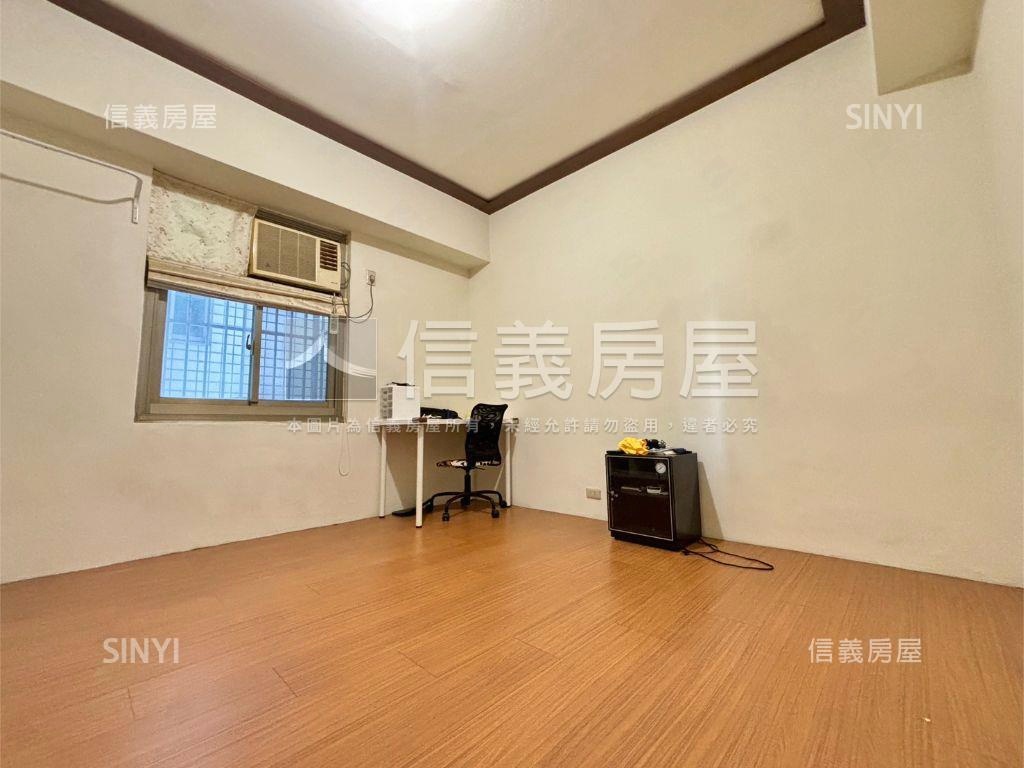 陽光華廈三房平車房屋室內格局與周邊環境