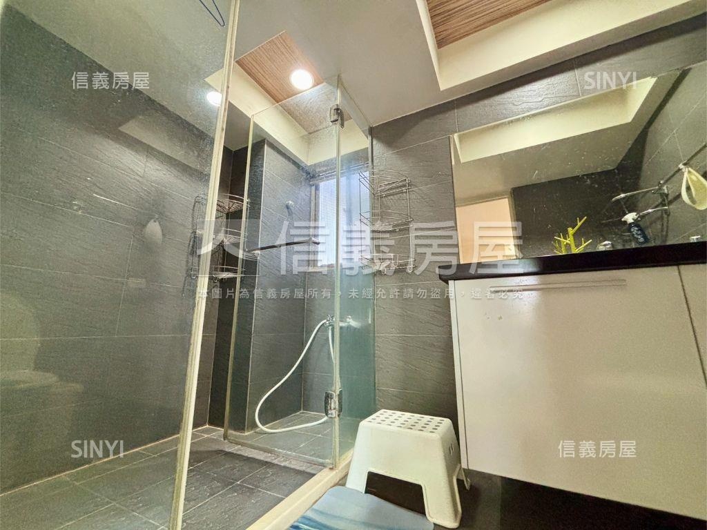 陽光華廈三房平車房屋室內格局與周邊環境