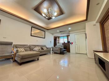 屋主誠心出售西區三房平車