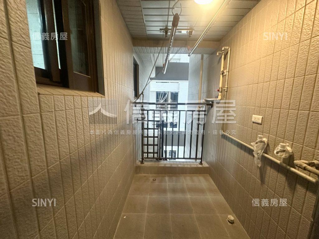 Ａ２０綻三房車位房屋室內格局與周邊環境