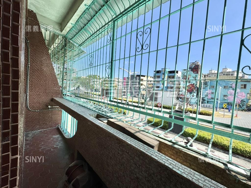 正義車站綠園道正街美透天房屋室內格局與周邊環境