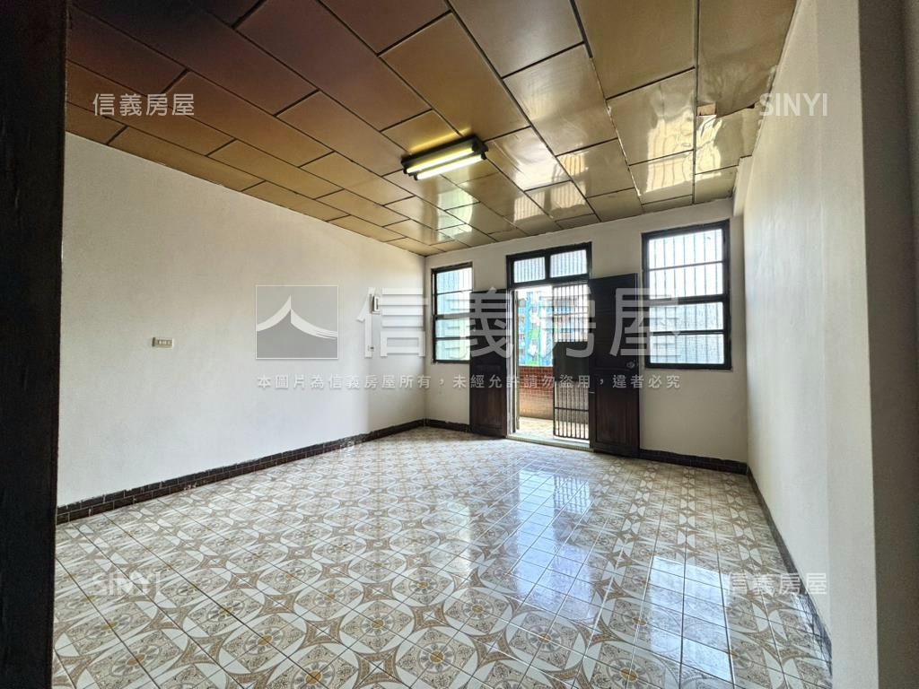 正義車站綠園道正街美透天房屋室內格局與周邊環境