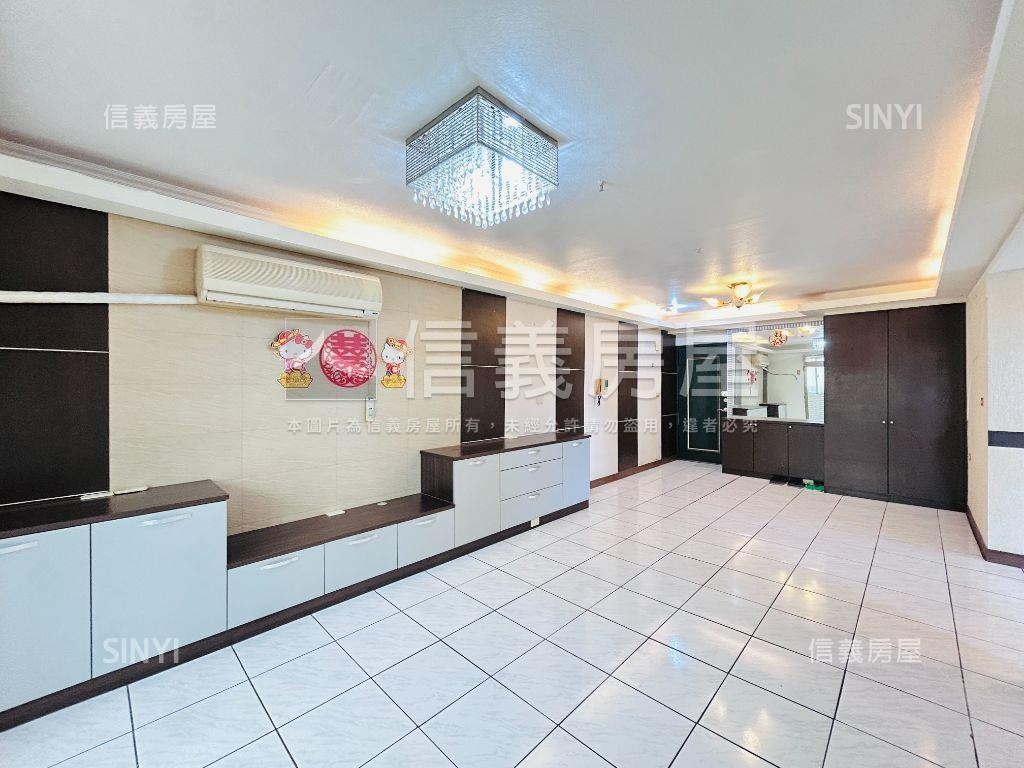 專任摩天芳鄰景觀三房車位房屋室內格局與周邊環境