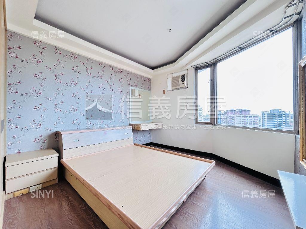 專任摩天芳鄰景觀三房車位房屋室內格局與周邊環境