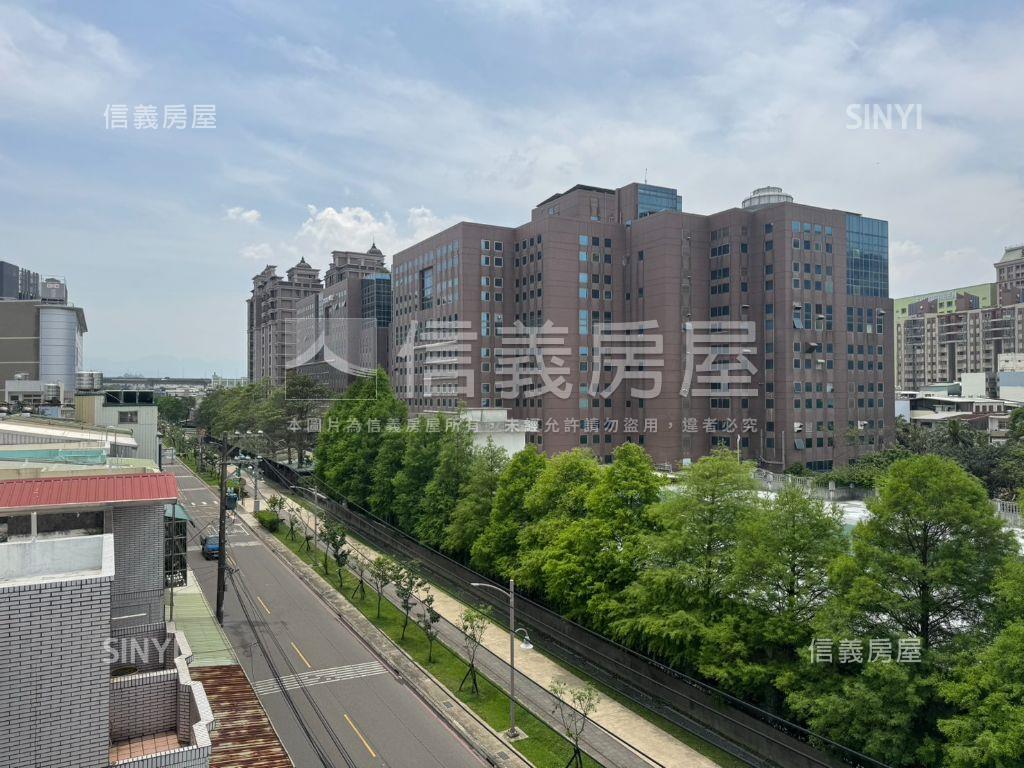 蘆竹南崁臨路透天店面房屋室內格局與周邊環境