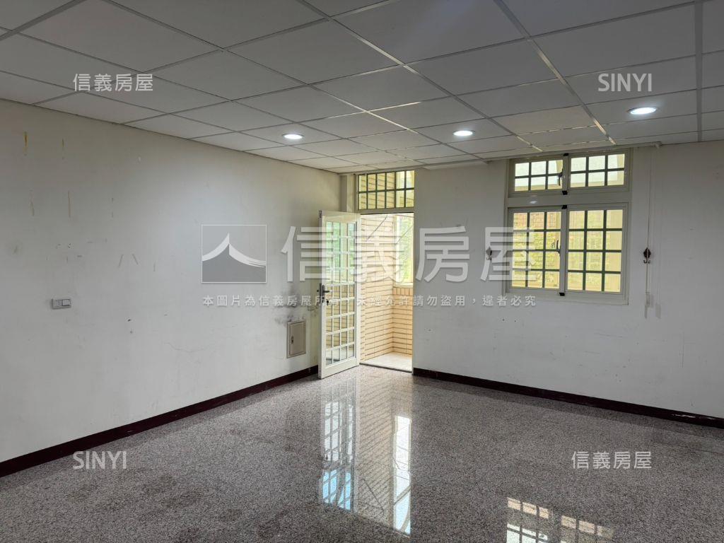 蘆竹南崁臨路透天店面房屋室內格局與周邊環境