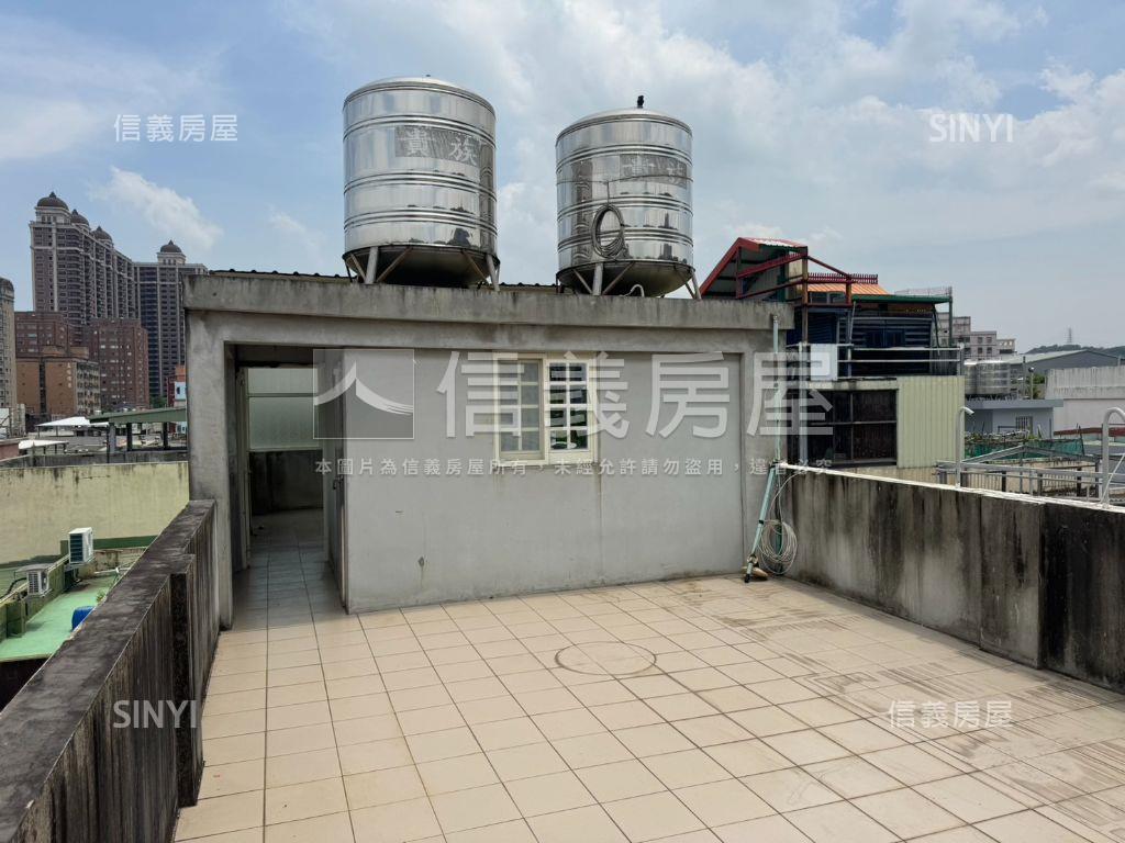 蘆竹南崁臨路透天店面房屋室內格局與周邊環境