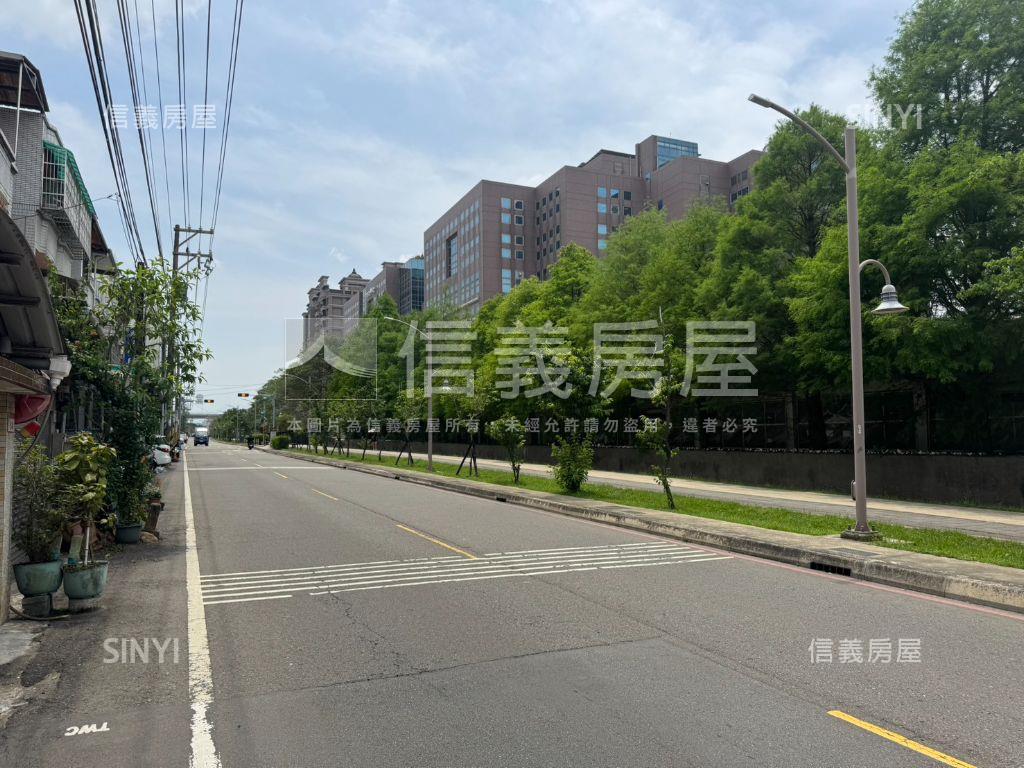 蘆竹南崁臨路透天店面房屋室內格局與周邊環境