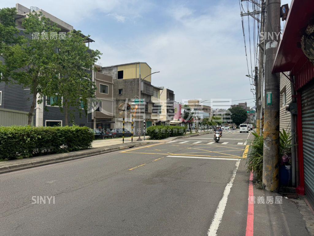 蘆竹南崁臨路透天店面房屋室內格局與周邊環境