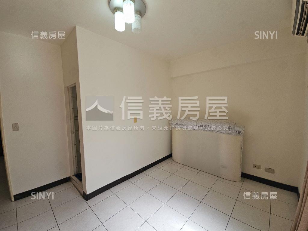 鷺江街上的電梯３房房屋室內格局與周邊環境