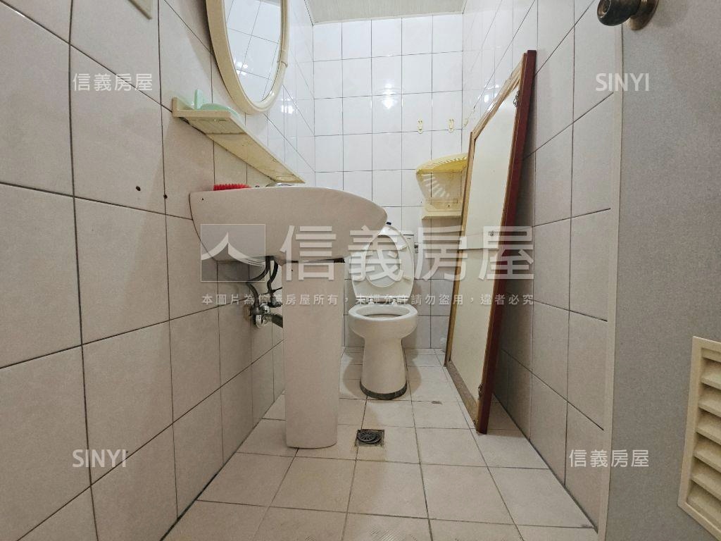 鷺江街上的電梯３房房屋室內格局與周邊環境