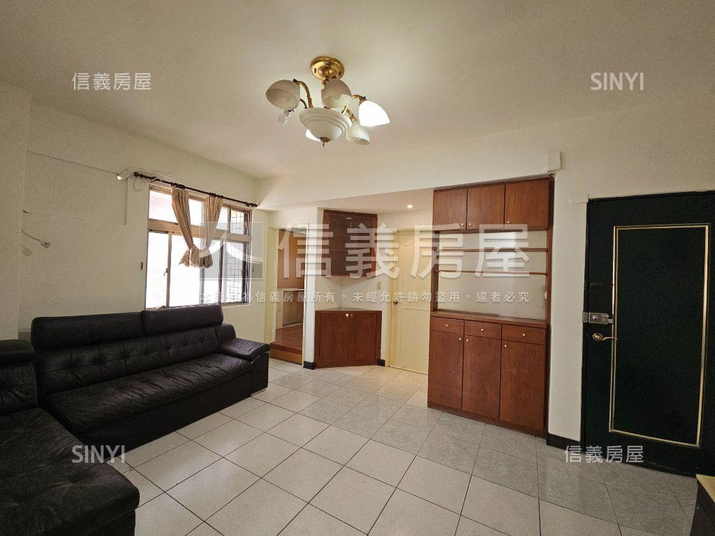 鷺江街上的電梯３房房屋室內格局與周邊環境