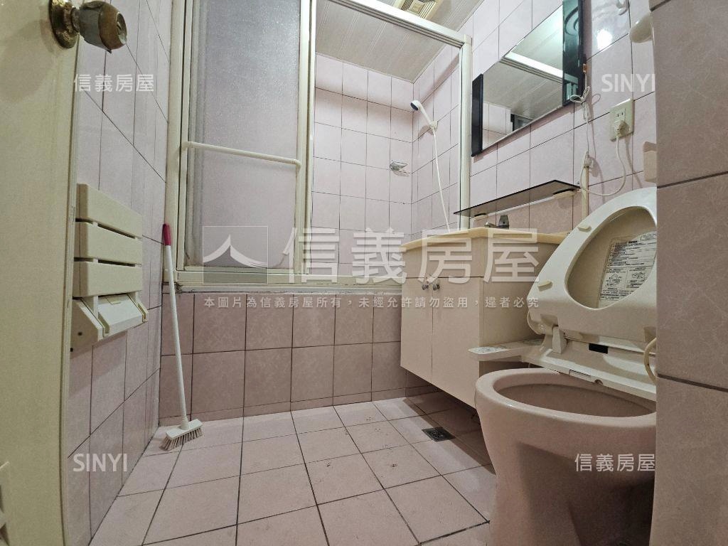 鷺江街上的電梯３房房屋室內格局與周邊環境