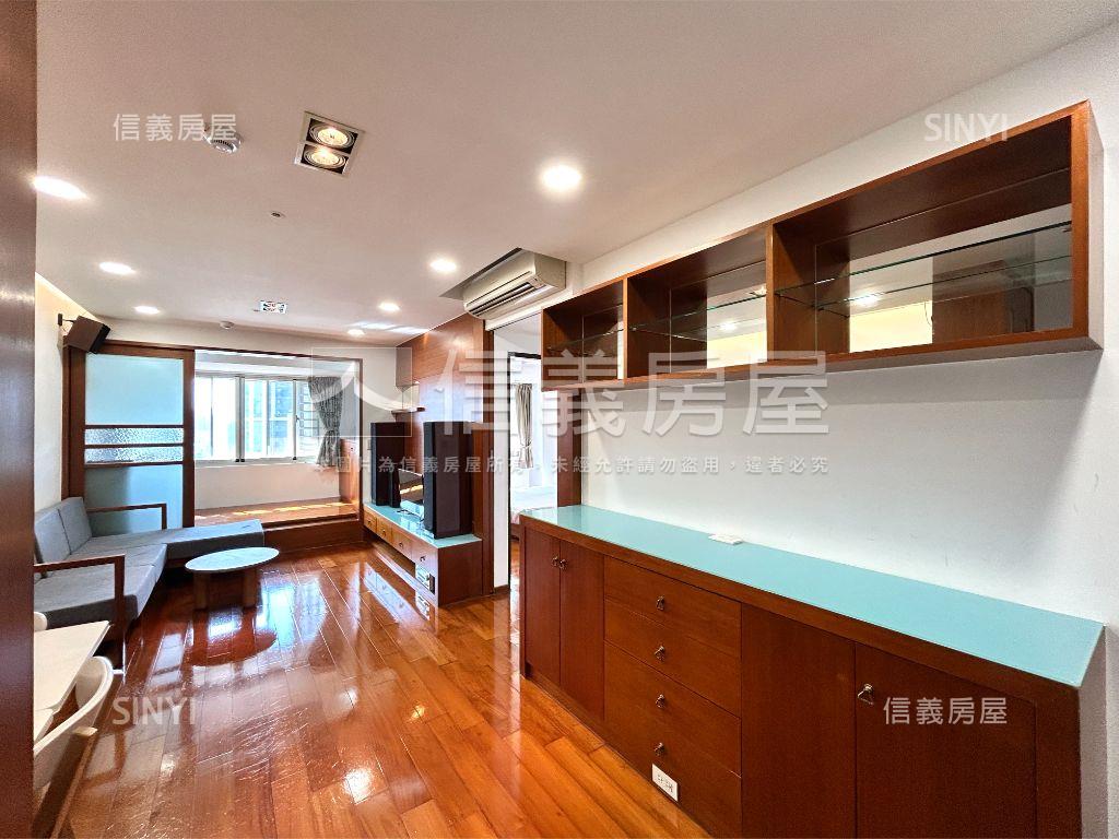 四號公園景觀２＋１車位房屋室內格局與周邊環境