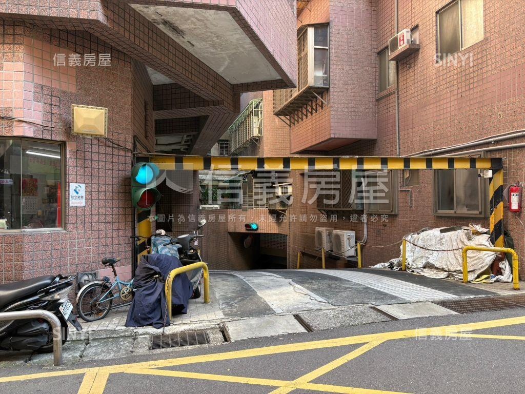 雙捷運★寶石Ａ棟稀有釋出房屋室內格局與周邊環境