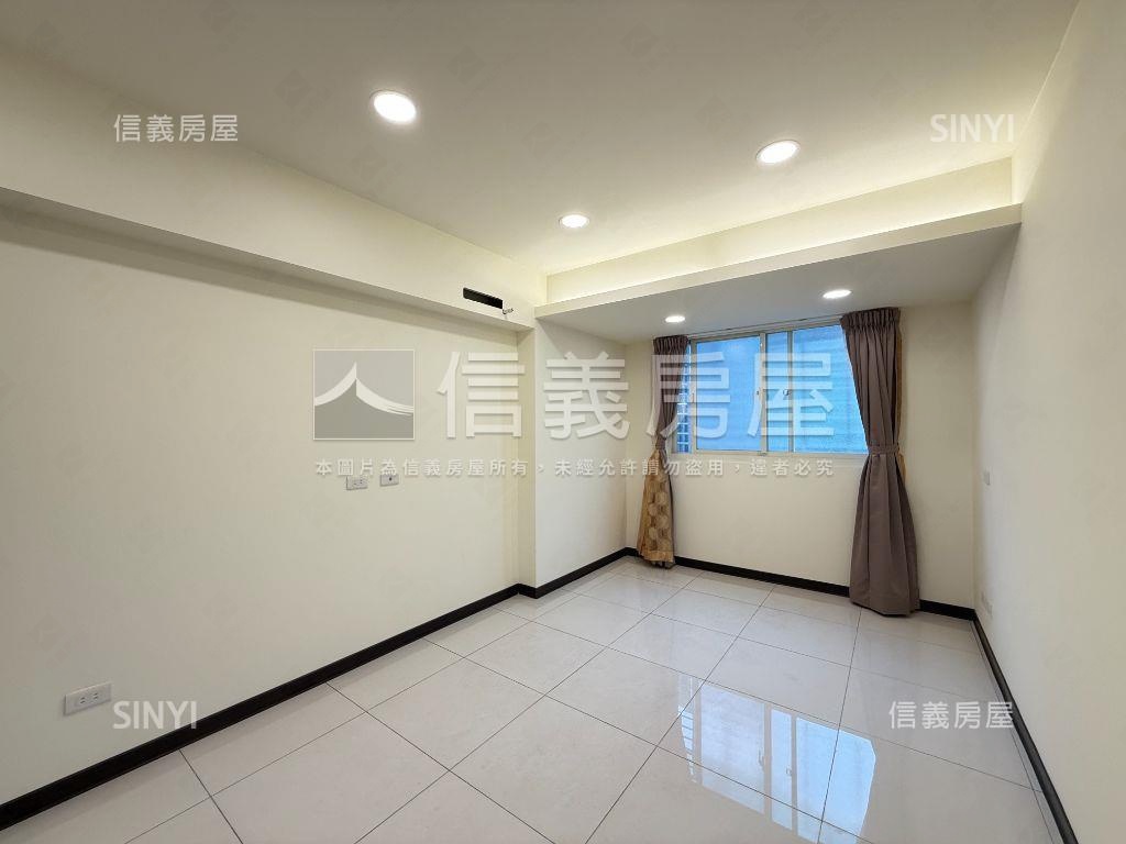 ＬＧ０９捷運裝潢美３房房屋室內格局與周邊環境