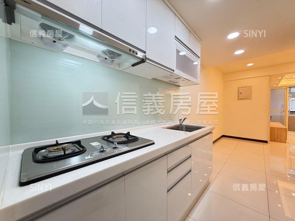 ＬＧ０９捷運裝潢美３房房屋室內格局與周邊環境