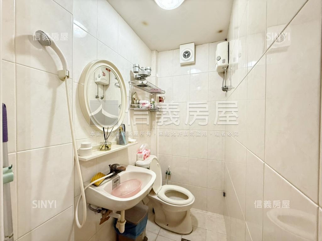 崇德近九年學區臨路透天房屋室內格局與周邊環境
