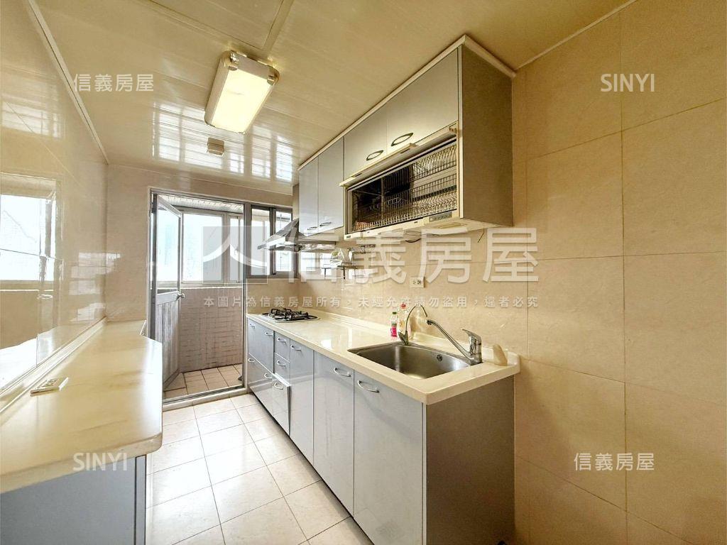 專～秋鴻高樓美屋房屋室內格局與周邊環境