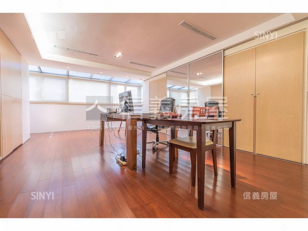 計畫區絕美花園別墅房屋室內格局與周邊環境