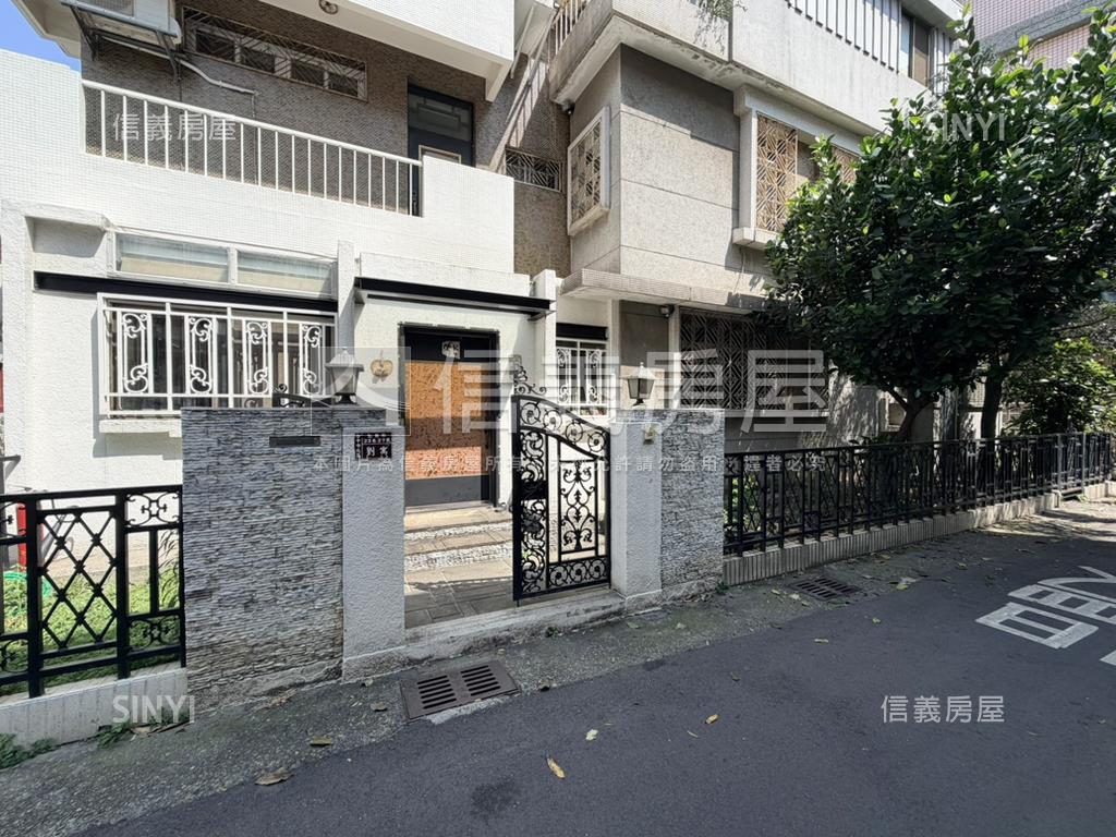 專任三面採光角間透天房屋室內格局與周邊環境