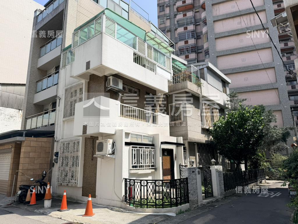 專任三面採光角間透天房屋室內格局與周邊環境