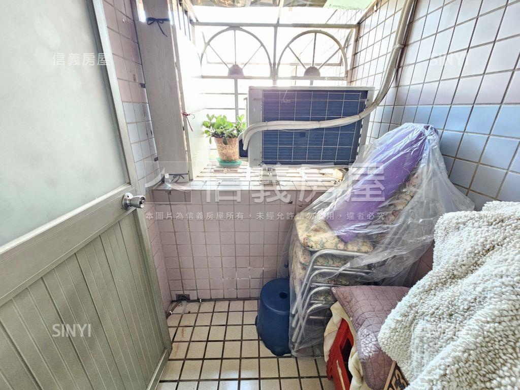 力霸高樓朝南美三房房屋室內格局與周邊環境