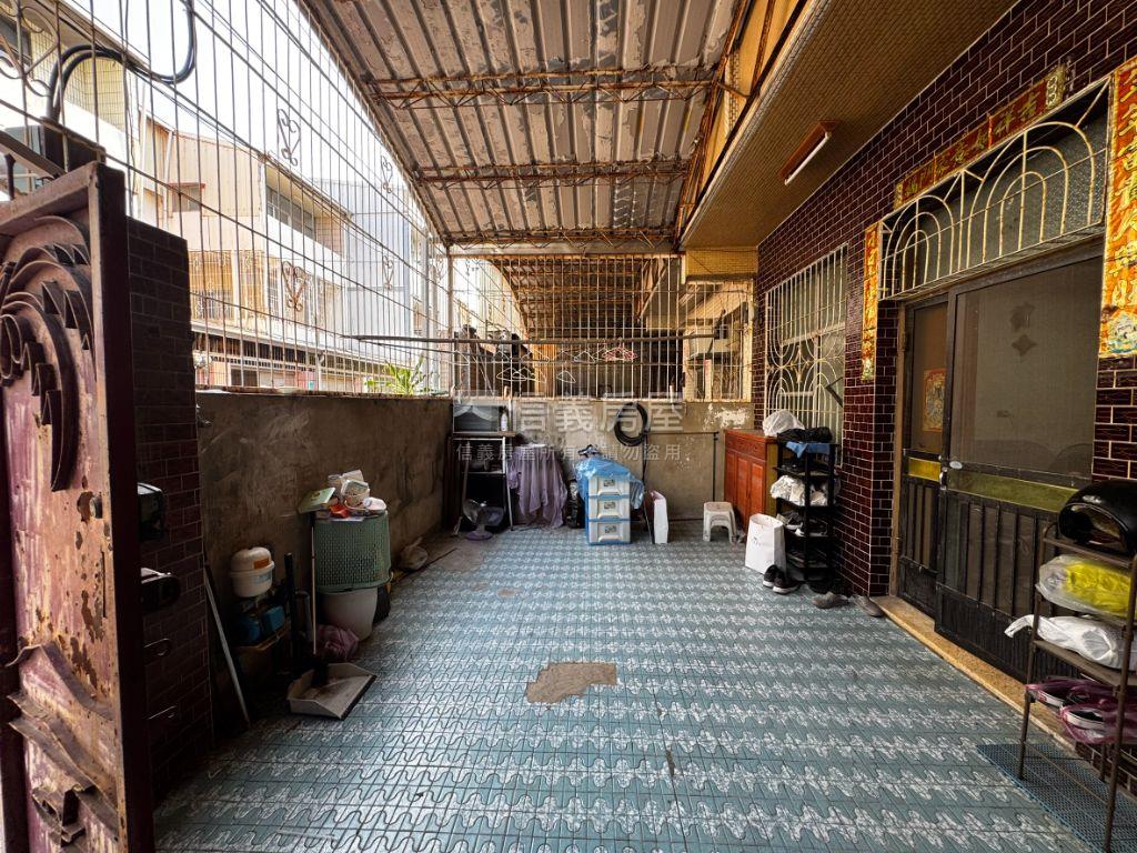 府安前後臨路傳統透天房屋室內格局與周邊環境