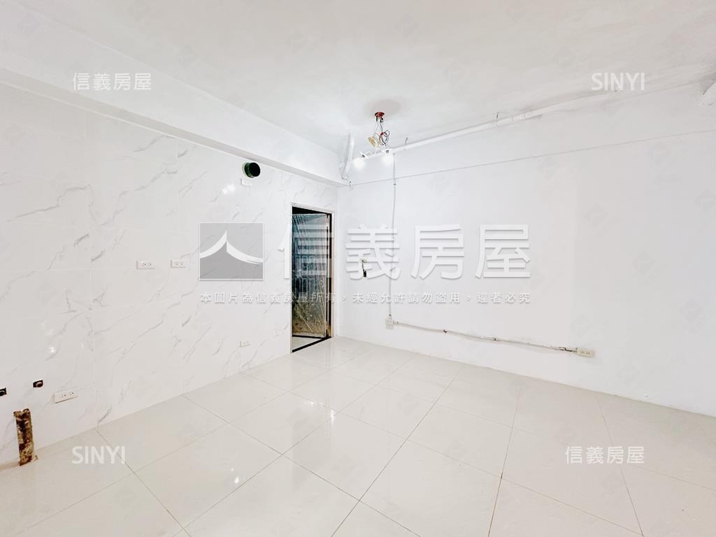 旺角旁巷子面寬一樓房屋室內格局與周邊環境