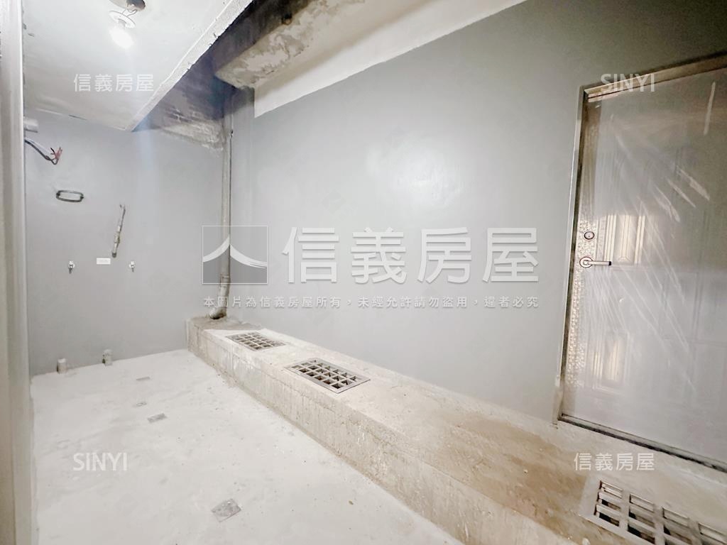 旺角旁巷子面寬一樓房屋室內格局與周邊環境