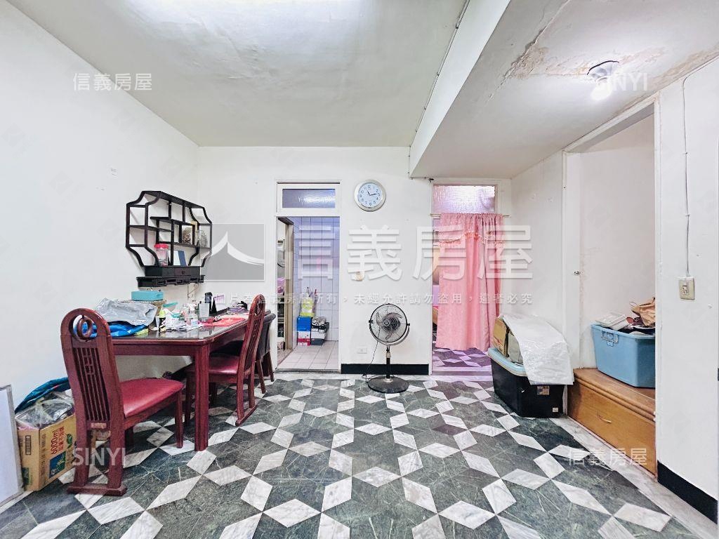 近展演中心２樓公寓房屋室內格局與周邊環境