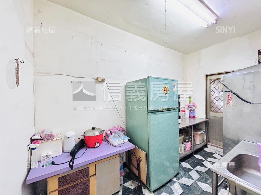 近展演中心２樓公寓房屋室內格局與周邊環境