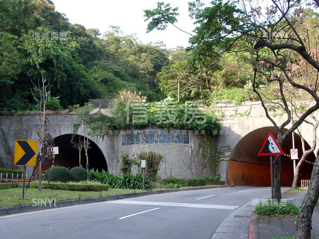 萬芳捷運台企靜謐電梯兩房房屋室內格局與周邊環境