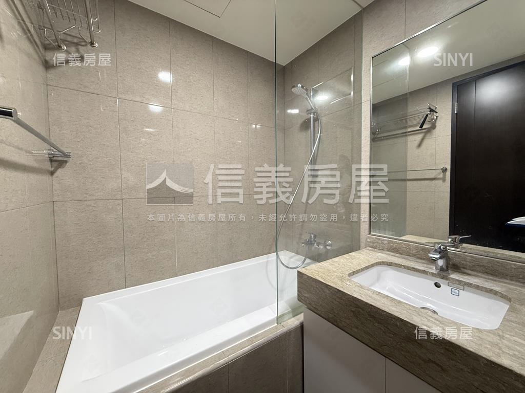 開璽富富裝潢美屋房屋室內格局與周邊環境