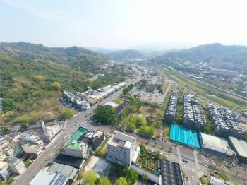 北屯雙面臨路角地